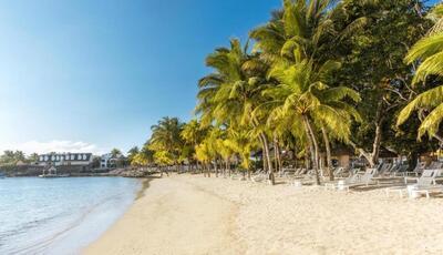 The Ravenala Attitude Resort 4*