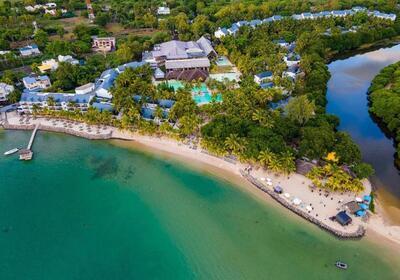 The Ravenala Attitude Resort 4*