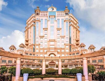 Swissôtel Al Murooj Dubai 5*