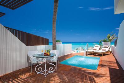 Now Emerald Cancun Resort 5*