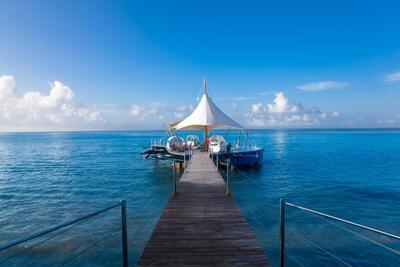 Coco de Mer Hotel & Black Parrot Suites 4*