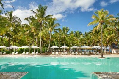 The Ravenala Attitude Resort 4*