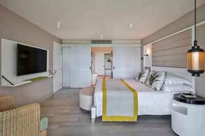 Constance Belle Mare Plage Resort 5*