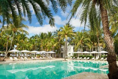 The Ravenala Attitude Resort 4*